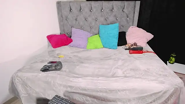 Snapshot of valenthottie chatting on 26, 2, 2025 valenthottie online show from 26, 2, 2025