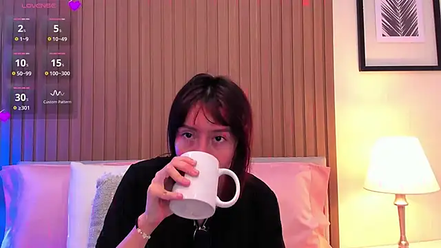 Snapshot of lizzy_davis_1 chatting on 12, 1, 2025 lizzy davis 1 online show from 12, 1, 2025