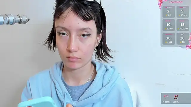 Snapshot of lizzy_davis_1 chatting on 4, 10, 2025 lizzy davis 1 online show from 4, 10, 2025