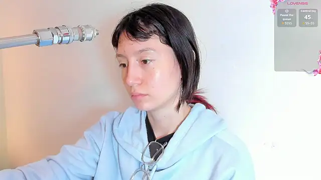 Snapshot of lizzy_davis_1 chatting on 5, 10, 2025 lizzy davis 1 online show from 5, 10, 2025