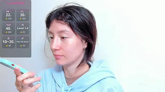 Snapshot of lizzy_davis_1 chatting on 9, 10, 2025 lizzy davis 1 online show from 9, 10, 2025