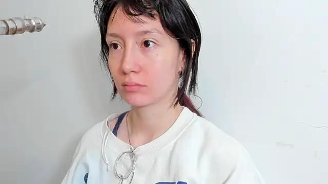 Snapshot of lizzy_davis_1 chatting on 12, 10, 2025 lizzy davis 1 online show from 12, 10, 2025