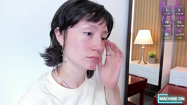 Snapshot of lizzy_davis_1 chatting on 5, 12, 2025 lizzy davis 1 online show from 5, 12, 2025