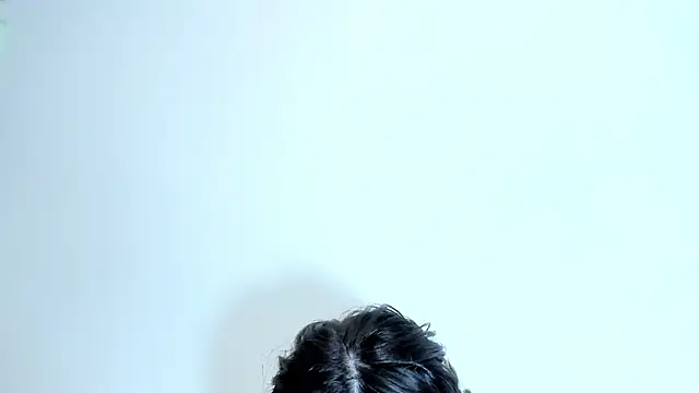 Snapshot of lizzy_davis_1 chatting on 18, 12, 2025 lizzy davis 1 online show from 18, 12, 2025