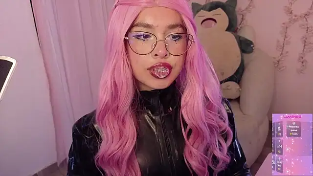 Haelycute online show from 24, 5, 2026