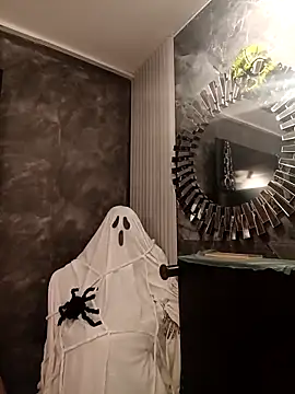 Snapshot of IsisBlake chatting on 30, 10, 2025 IsisBlake online show from 30, 10, 2025