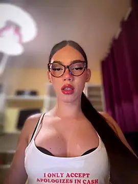 Snapshot of Carlita_cute chatting on 7, 10, 2025 Carlita cute online show from 7, 10, 2025