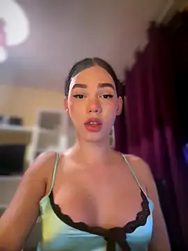 Snapshot of Carlita_cute chatting on 8, 10, 2025 Carlita cute online show from 8, 10, 2025