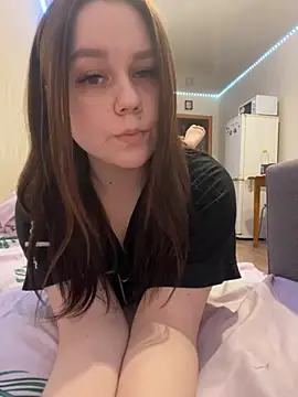 Snapshot of Marylallka5 chatting on 7, 3, 2025 Marylallka5 online show from 7, 3, 2025