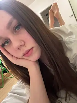 Snapshot of Marylallka5 chatting on 24, 10, 2025 Marylallka5 online show from 24, 10, 2025