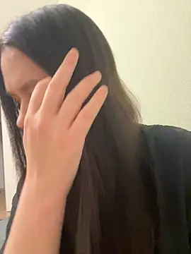 Snapshot of Marylallka5 chatting on 11, 11, 2025 Marylallka5 online show from 11, 11, 2025