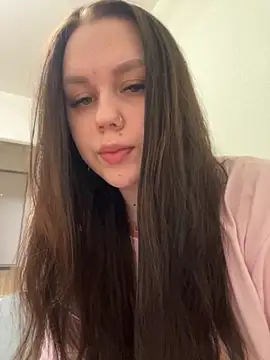 Snapshot of Marylallka5 chatting on 25, 11, 2025 Marylallka5 online show from 25, 11, 2025