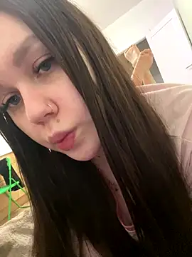 Snapshot of Marylallka5 chatting on 6, 1, 2026 Marylallka5 online show from 6, 1, 2026