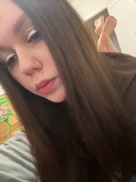 Snapshot of Marylallka5 chatting on 3, 2, 2026 Marylallka5 online show from 3, 2, 2026