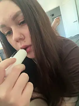 Snapshot of Marylallka5 chatting on 14, 2, 2026 Marylallka5 online show from 14, 2, 2026