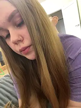 Snapshot of Marylallka5 chatting on 5, 3, 2026 Marylallka5 online show from 5, 3, 2026