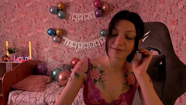 Snapshot of Lolly_Haze chatting on 23, 11, 2025 Lolly Haze online show from 23, 11, 2025