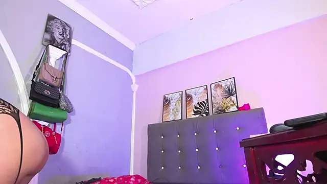 sexy-luna-star-ts online show from 17, 12, 2025