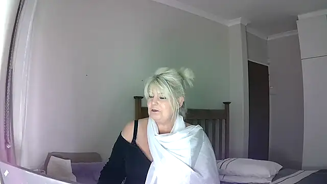 Miahotmilf online show from 29, 12, 2024