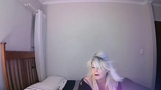 Miahotmilf online show from 24, 1, 2025