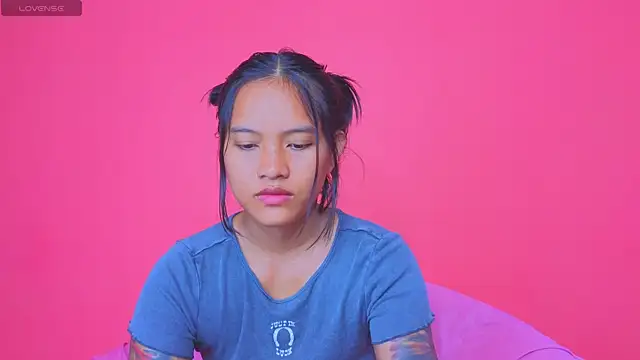 Natsu   online show from 14, 12, 2024