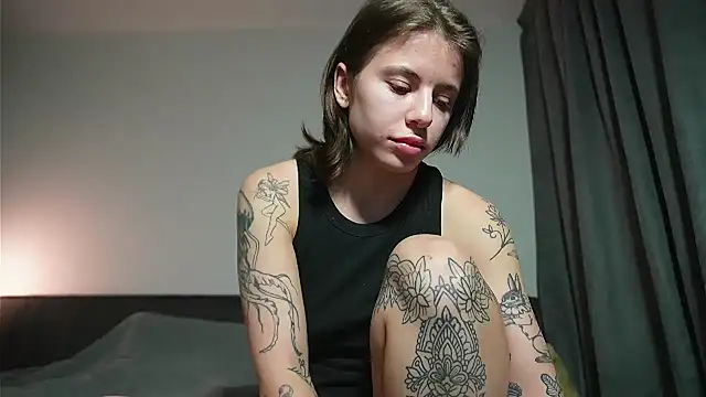 Snapshot of MazzyDoll chatting on 1, 3, 2025 MazzyDoll online show from 1, 3, 2025