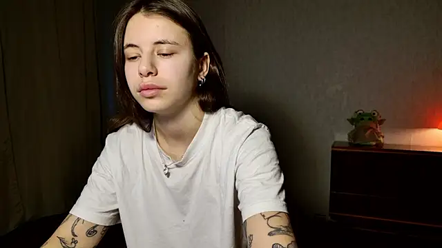 MazzyDoll online show from 5, 3, 2026