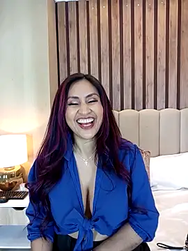 Snapshot of MonicaMoret chatting on 10, 3, 2025 MonicaMoret online show from 10, 3, 2025