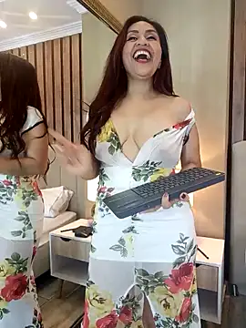 Snapshot of MonicaMoret chatting on 14, 3, 2025 MonicaMoret online show from 14, 3, 2025