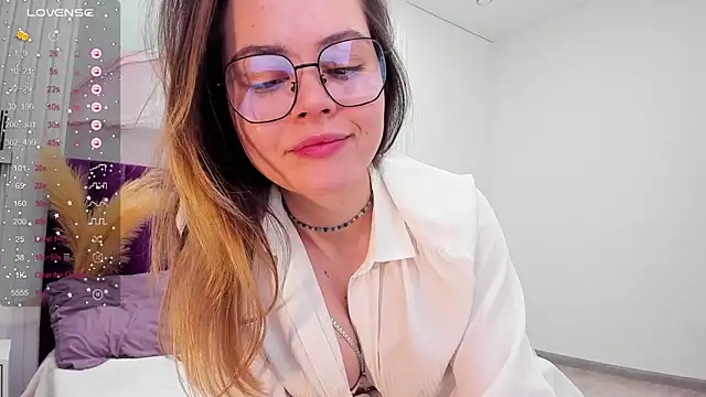 Kelly Cuutie online show from 24, 1, 2025