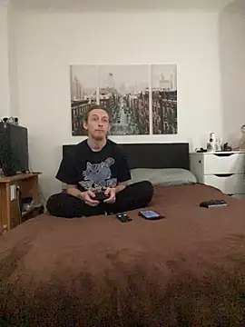 Snapshot of Dudetime chatting on 30, 10, 2025 Dudetime online show from 30, 10, 2025