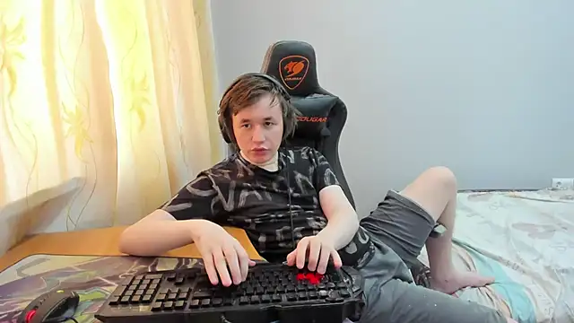 iliaskrislove online show from 16, 4, 2026