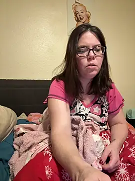 Snapshot of FreakNastyLacie chatting on 19, 12, 2025 FreakNastyLacie online show from 19, 12, 2025