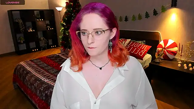 Snapshot of Aemilia_ chatting on 15, 12, 2024 Aemilia online show from 15, 12, 2024