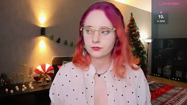 Snapshot of Aemilia_ chatting on 23, 12, 2024 Aemilia online show from 23, 12, 2024