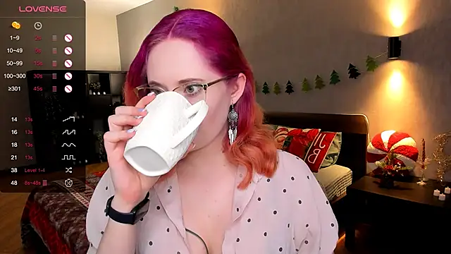 Snapshot of Aemilia_ chatting on 7, 1, 2025 Aemilia online show from 7, 1, 2025