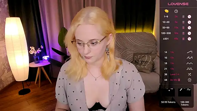 Snapshot of Aemilia_ chatting on 25, 1, 2025 Aemilia online show from 25, 1, 2025