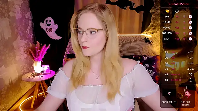 Aemilia  online show from 2, 11, 2025