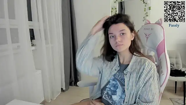 Snapshot of MashkaRay chatting on 21, 12, 2025 MashkaRay online show from 21, 12, 2025