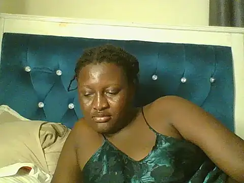 Snapshot of Heavy_ass chatting on 16, 4, 2026 Heavy ass online show from 16, 4, 2026