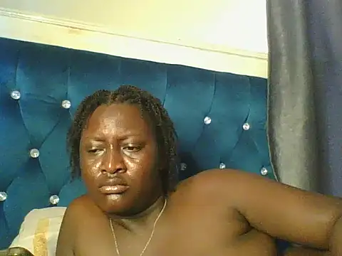 Snapshot of Heavy_ass chatting on 23, 4, 2026 Heavy ass online show from 23, 4, 2026