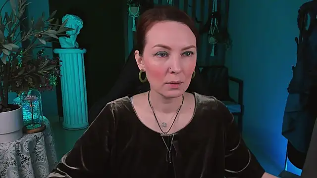 Snapshot of VandaRossi chatting on 29, 10, 2025 VandaRossi online show from 29, 10, 2025