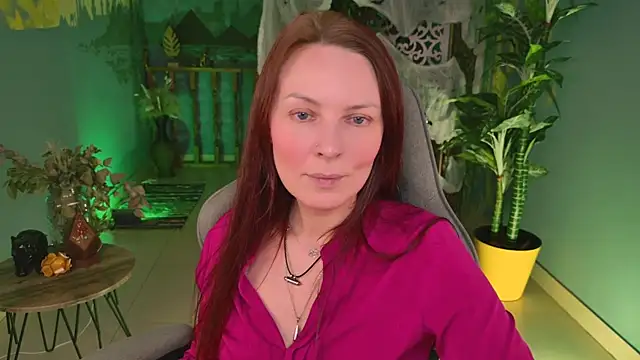 Snapshot of VandaRossi chatting on 31, 10, 2025 VandaRossi online show from 31, 10, 2025