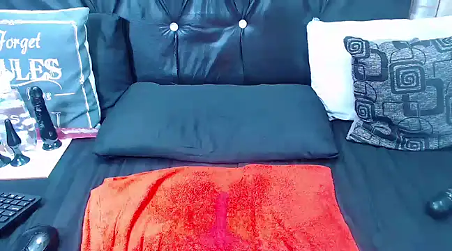 spicydiver38 online show from 17, 2, 2025