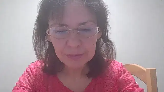 HollyJewel online show from 10, 2, 2025