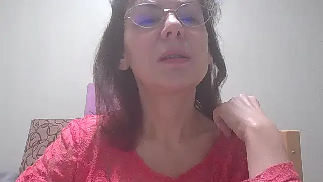 HollyJewel online show from 11, 2, 2025