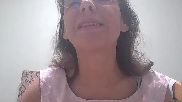 HollyJewel online show from 2, 10, 2025