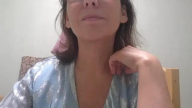 HollyJewel online show from 22, 10, 2025