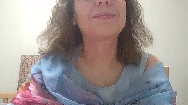 HollyJewel online show from 2, 12, 2025