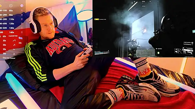 Snapshot of Fuc71 chatting on 12, 1, 2026 Fuc71 online show from 12, 1, 2026